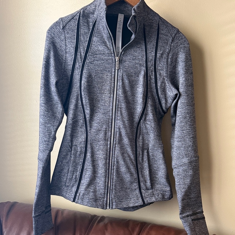 Lululemon Athletica Define Zip-up Jacket Heathered Gray - Size 6 (w/size tag)